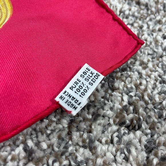 Authentic CELINE silk scarf with certificate 34x34” - Picture 8 of 10